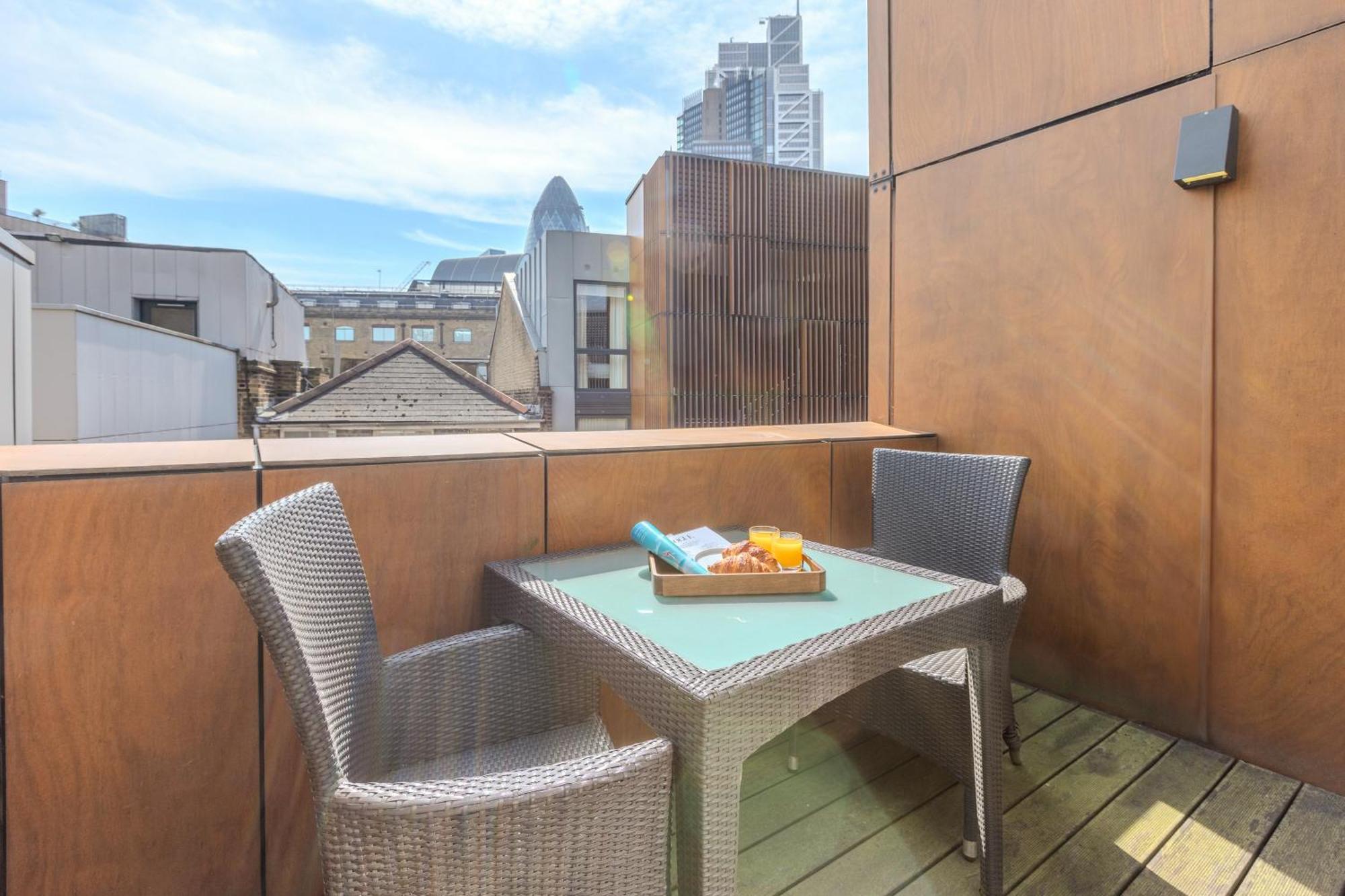 Central Servised Apartments On Artillery Lane 伦敦 外观 照片